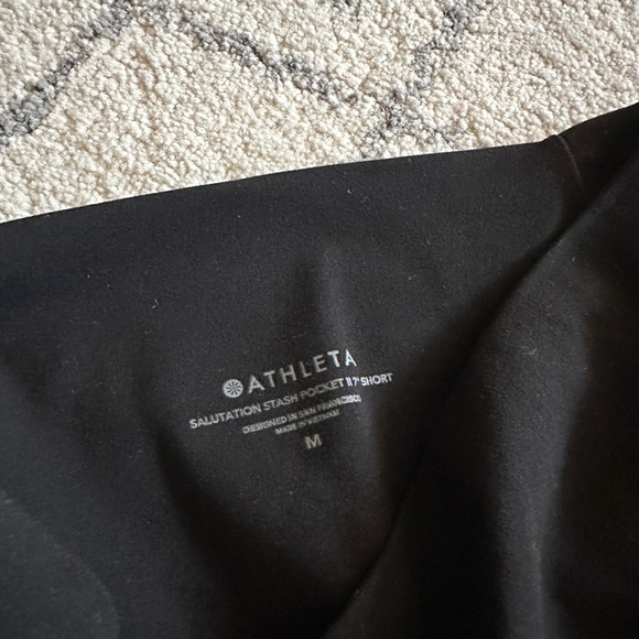 Athleta SALUTATION STASH HIGH RISE 7 SHORT - Picture 4 of 6